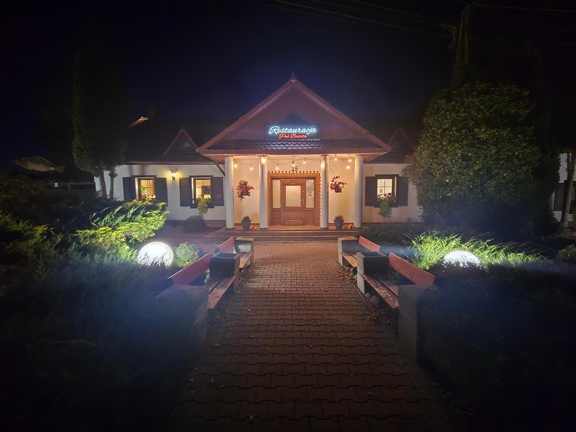 Motel I Restauracja "Pod Baszta" Naglowice Ngoại thất bức ảnh