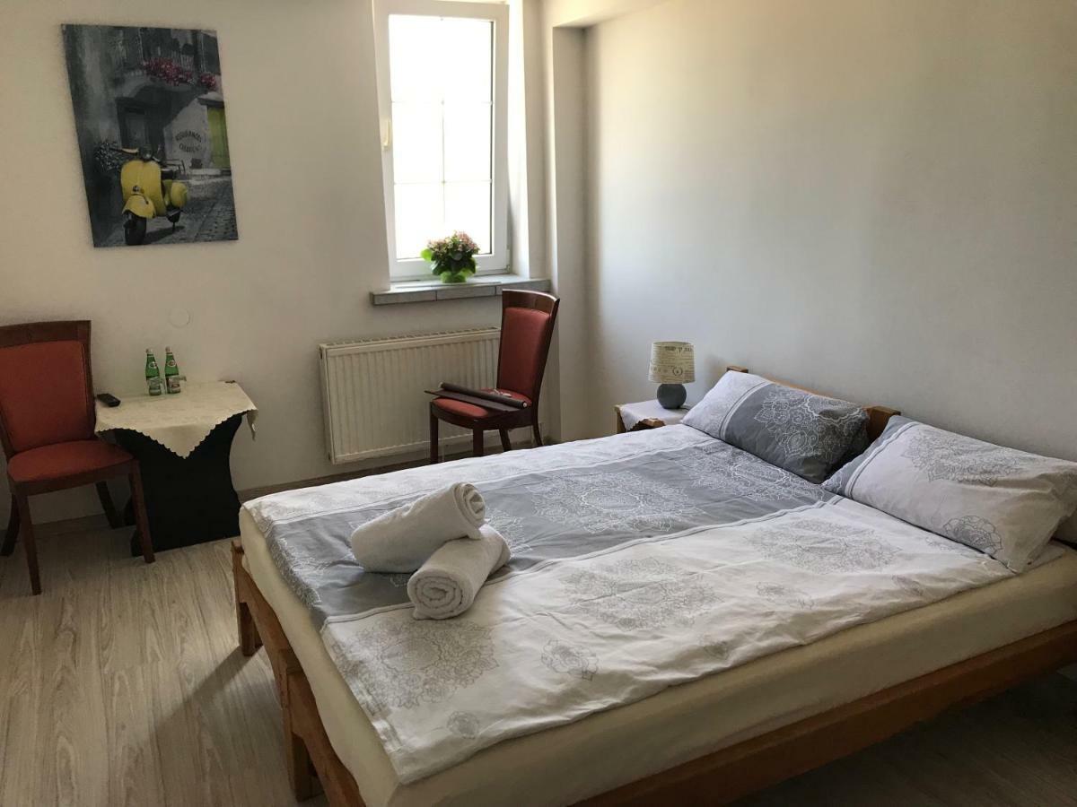 Motel I Restauracja "Pod Baszta" Naglowice Ngoại thất bức ảnh